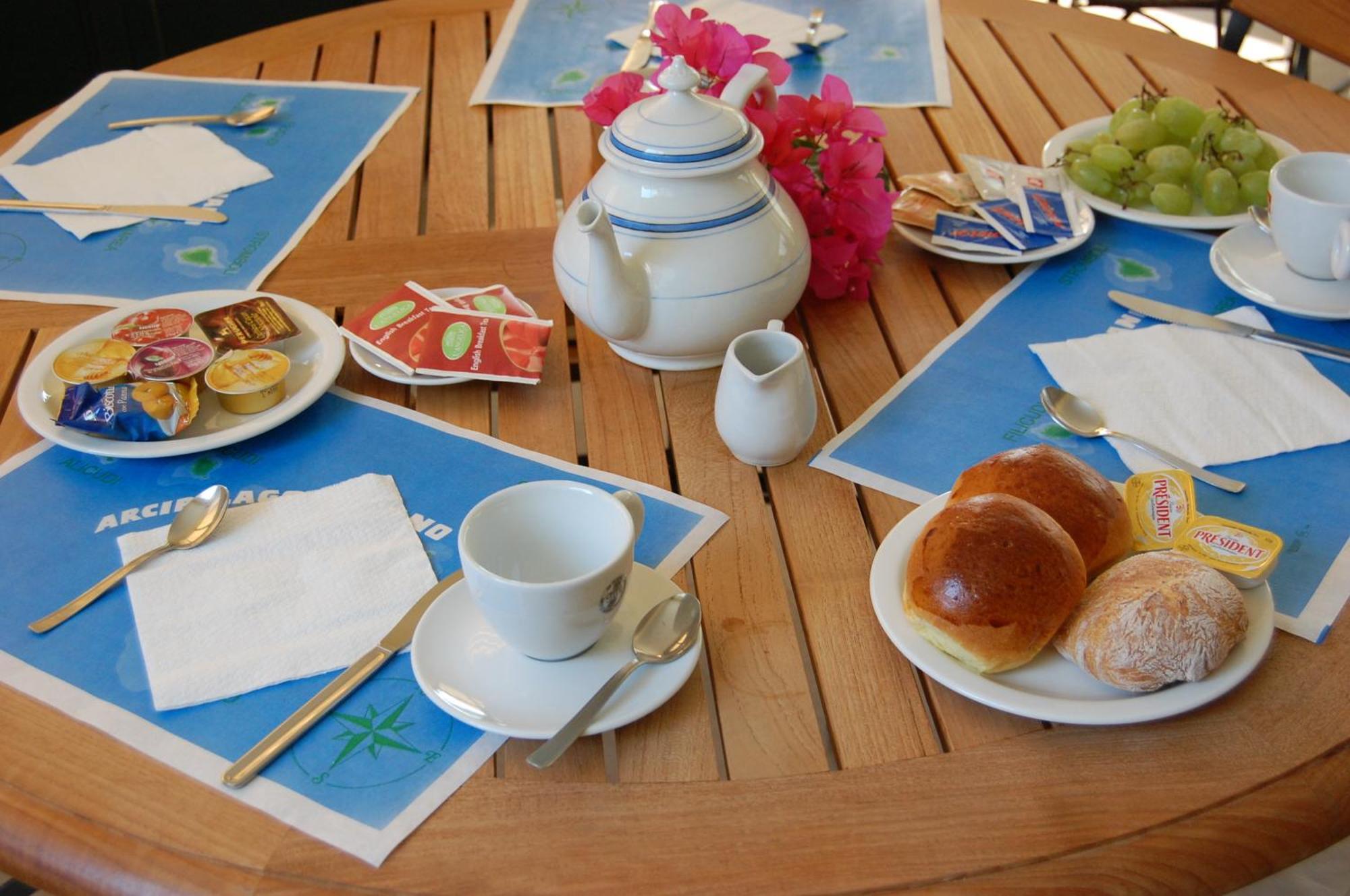 Residence Hotel Baia Portinenti Đảo Lipari Ngoại thất bức ảnh