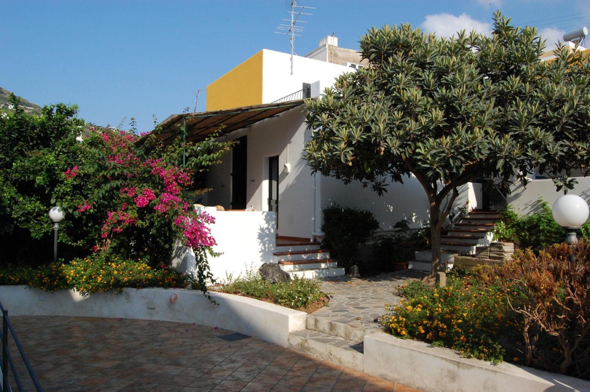 Residence Hotel Baia Portinenti Đảo Lipari Ngoại thất bức ảnh