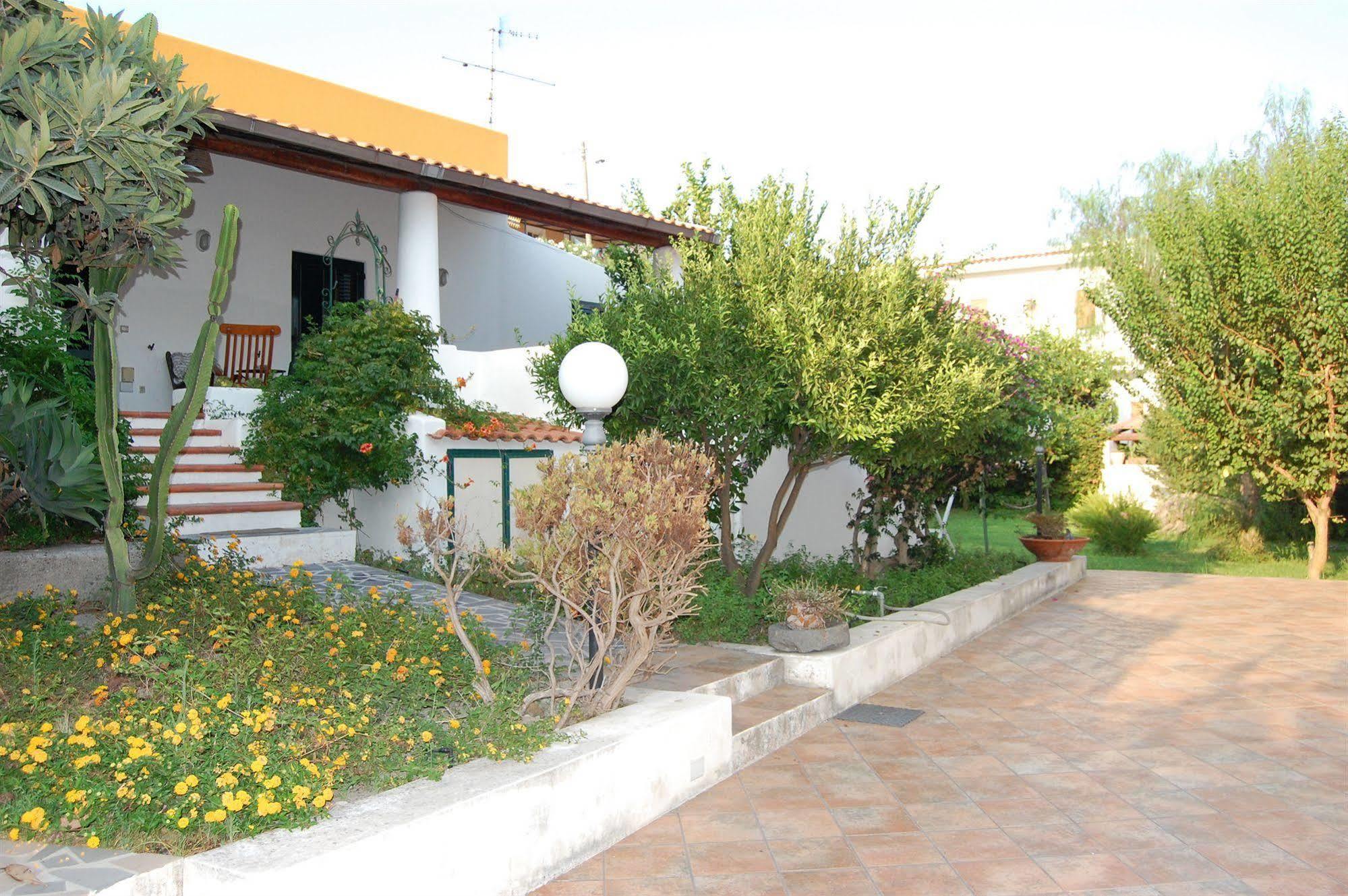 Residence Hotel Baia Portinenti Đảo Lipari Ngoại thất bức ảnh